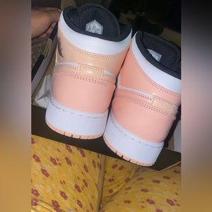 Air Jordan 1 Mid White/Arctic Orange-Black Blanc/Noir/Orange Arctique